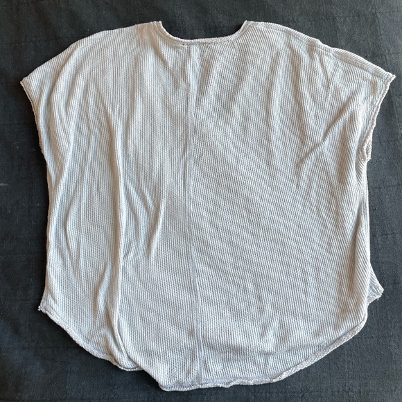 Out From Under super soft tee - Picture 3 of 4